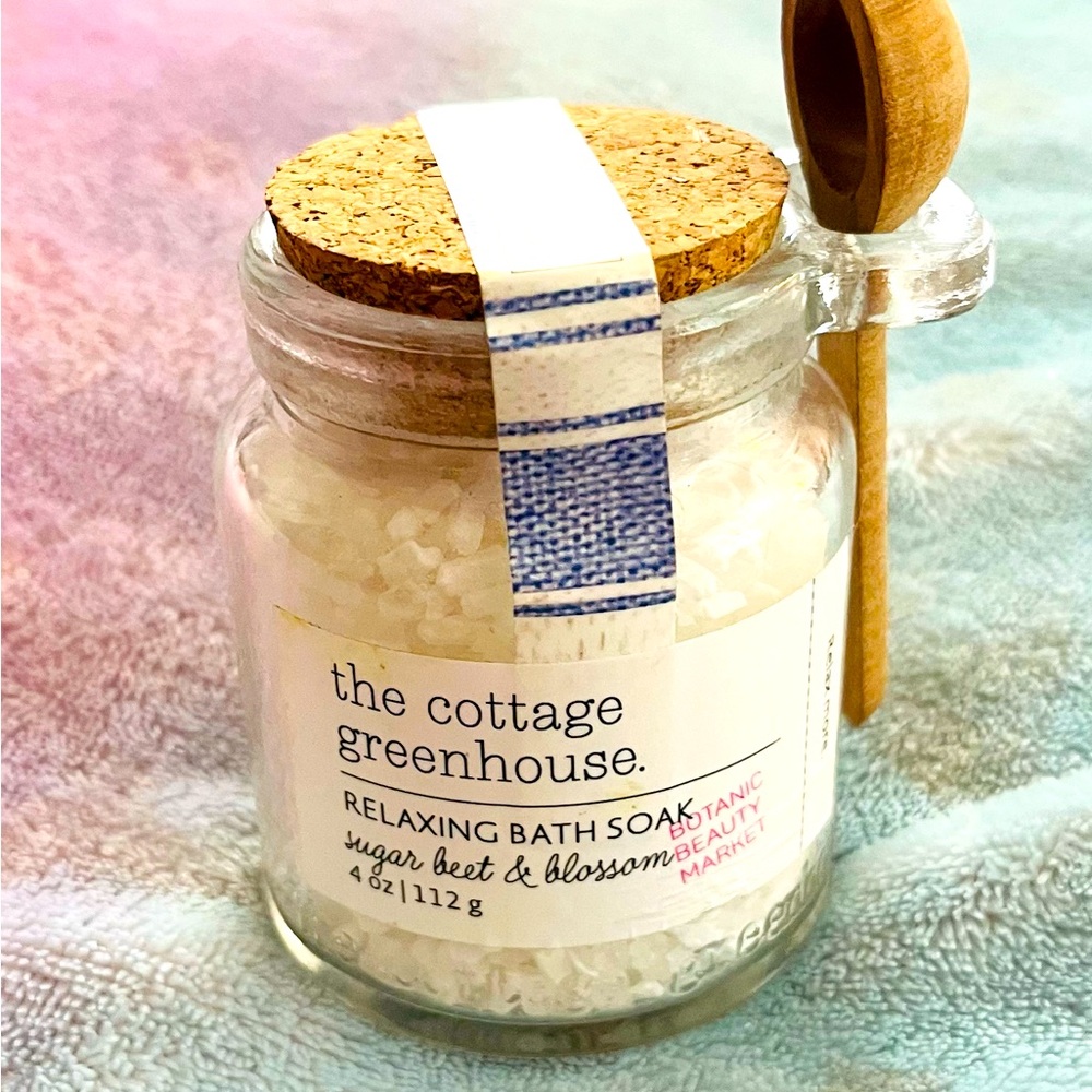 The Cottage Greenhouse Margot Elena) Relaxing Bath soak salts:)